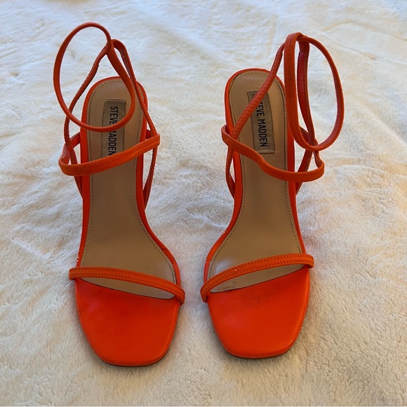 STEVE MADDEN ORANGE STRAPPY HEELS - Picture 1 of 5